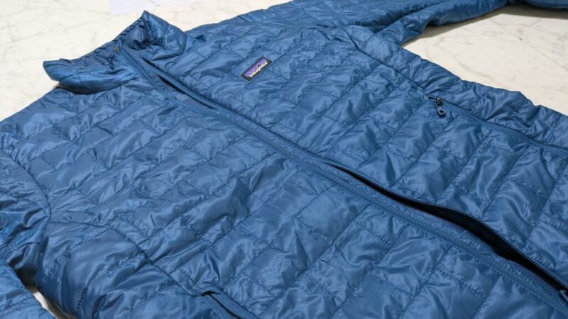 ナノパフジャケットは防風性もある